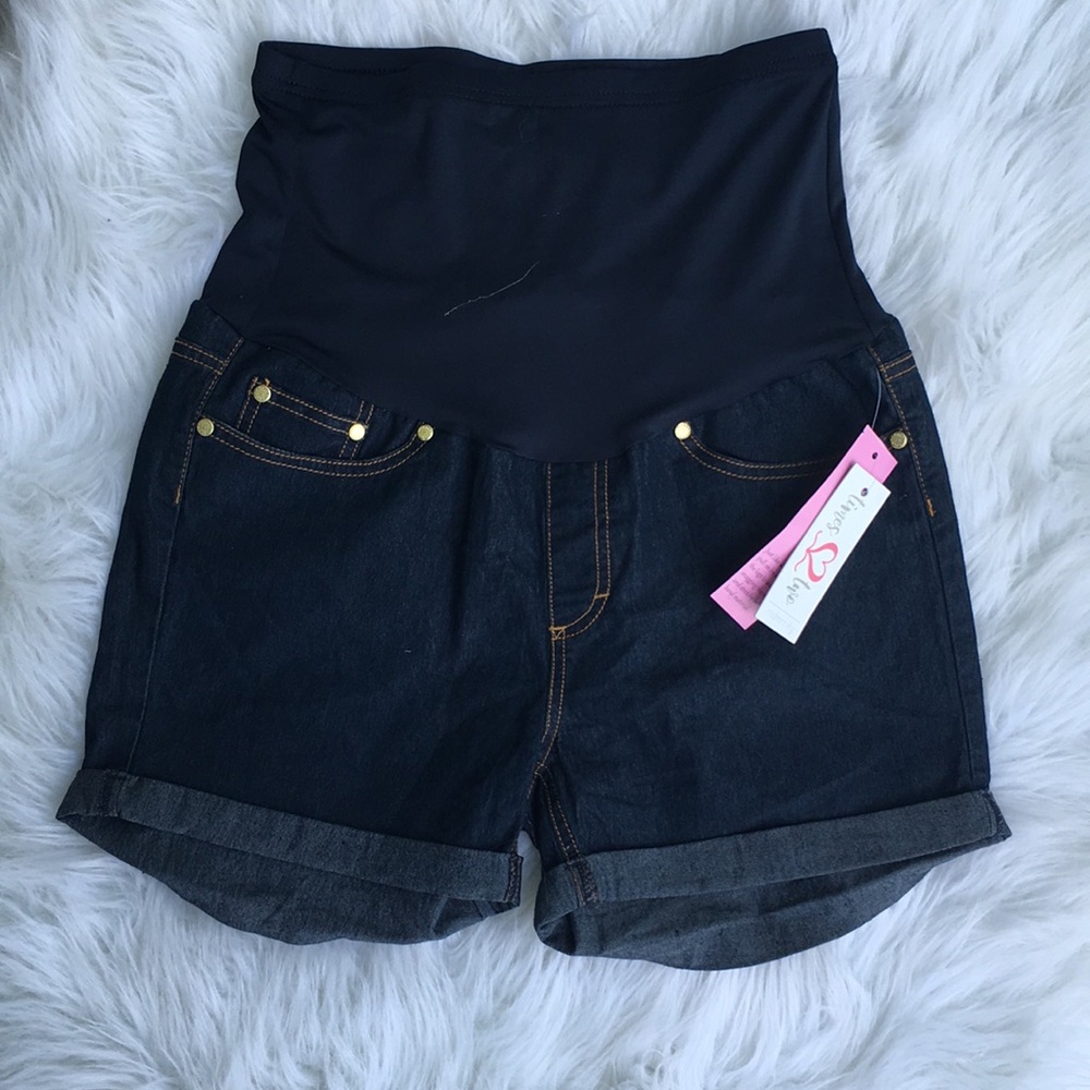 NWT Adorable dark wash maternity shorts